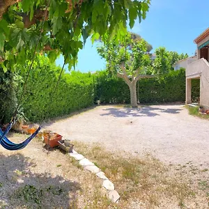 apt-4p-ac-balcony-parking-beach-at-50m-4.fr-provencehotel.com/